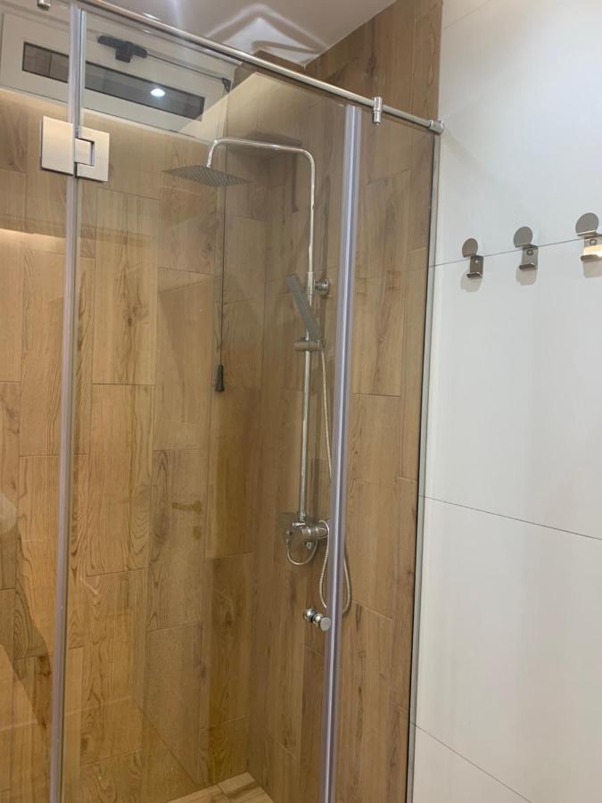 Pin Apartments Тирана Екстер'єр фото