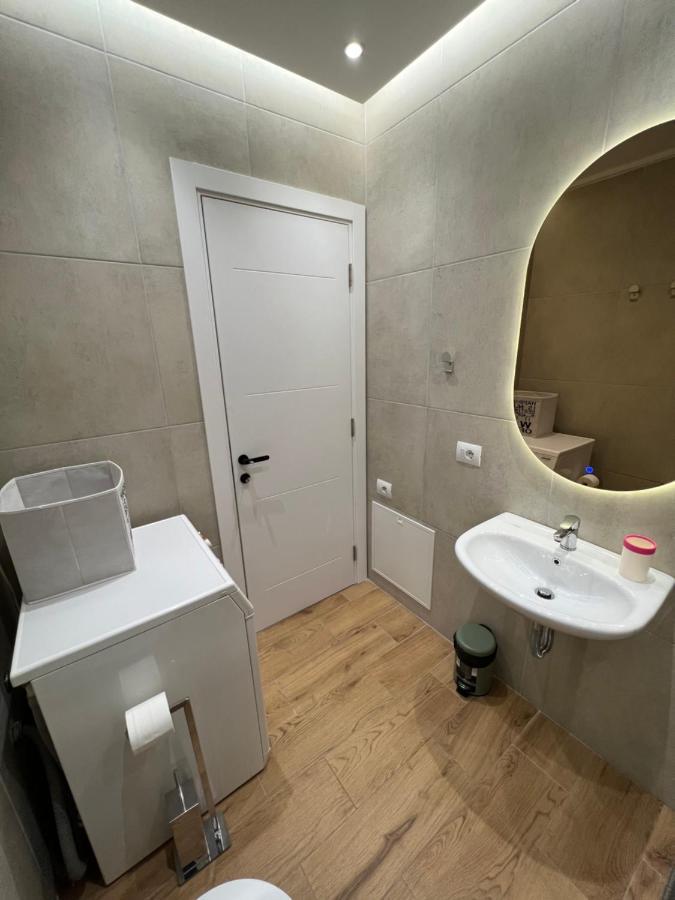 Pin Apartments Тирана Екстер'єр фото