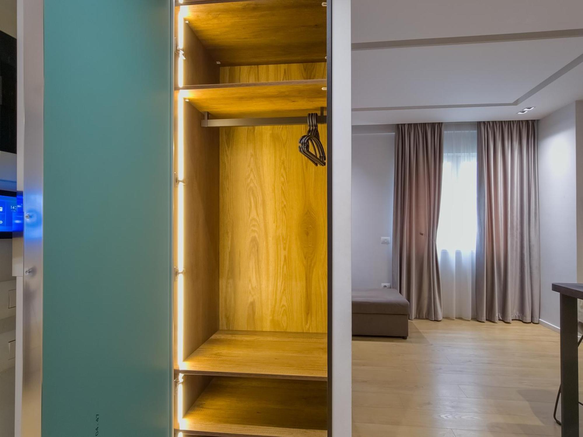 Pin Apartments Тирана Екстер'єр фото
